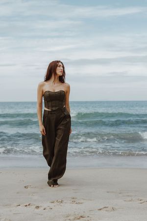 calça pantalona uluwatu verde militar