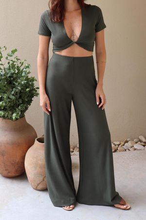 calça canelada pantalona leveza verde militar